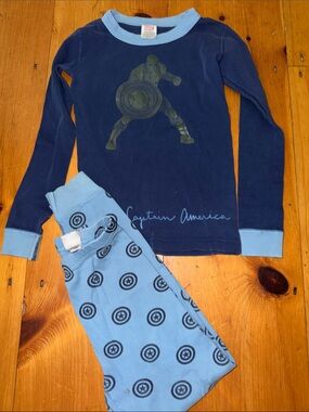 Hannah Andersson Captain America Blue Long Sleeve Pajama Set Kids size 6/7